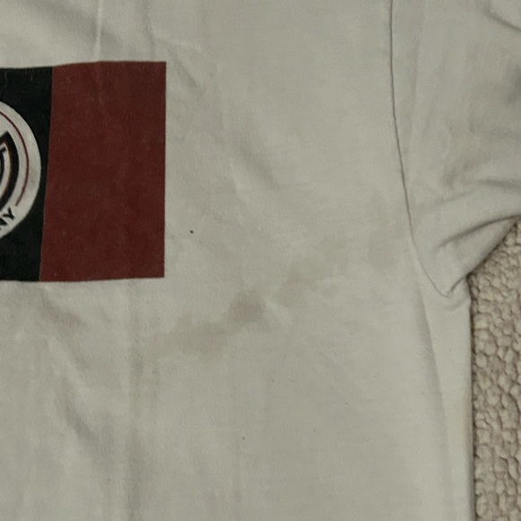 Independent Tee - Picture 2 of 5